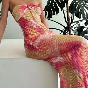 Strapless Multicolor Pleated Dress